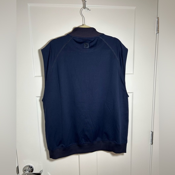 Large FootJoy pullover vest, Men’s large golf vest - Picture 3 of 8